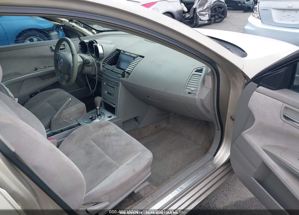 2005 NISSAN MAXIMA 3.5 SE VIN: 1N4BA41E15C811924