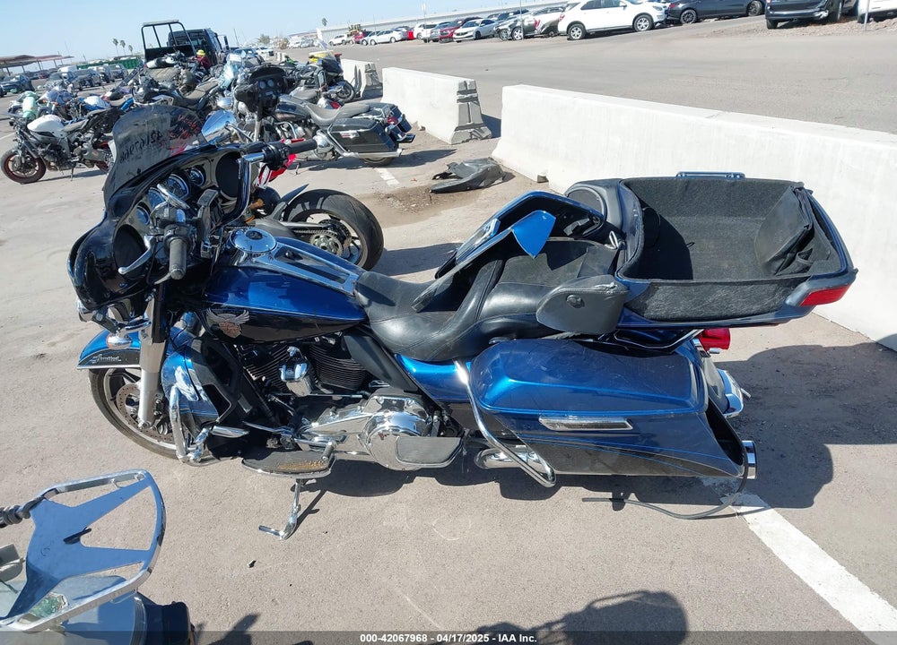 2018 HARLEY-DAVIDSON FLHTK 115TH ANNIV ULTRA LTD VIN: 1HD1KWD1XJB642637