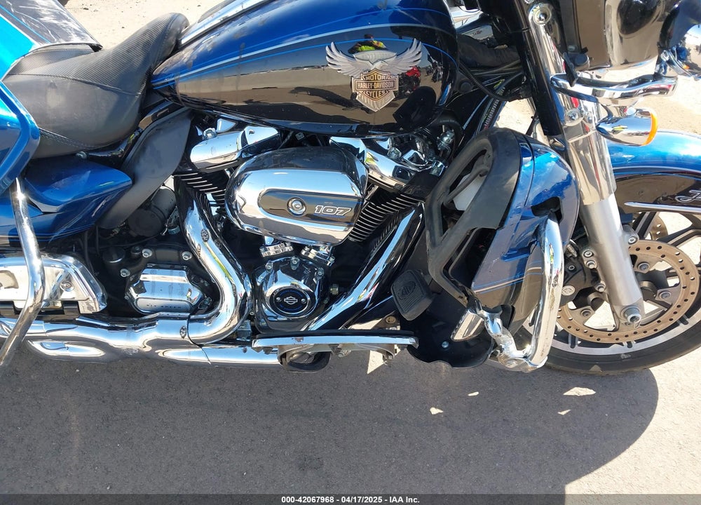 2018 HARLEY-DAVIDSON FLHTK 115TH ANNIV ULTRA LTD VIN: 1HD1KWD1XJB642637
