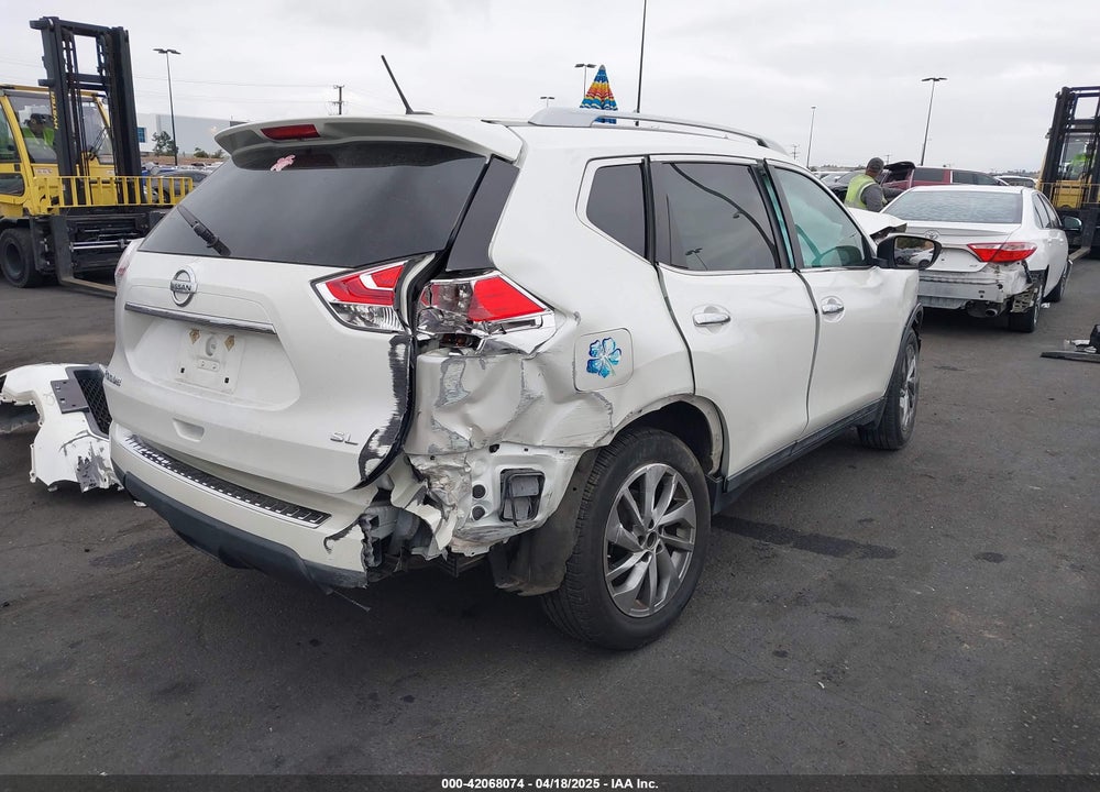 2015 NISSAN ROGUE VIN: 5N1AT2MT2FC882237
