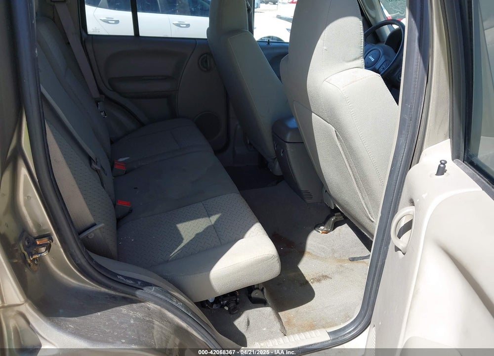 2006 JEEP LIBERTY RENEGADE VIN: 1J4GK38K36W195446