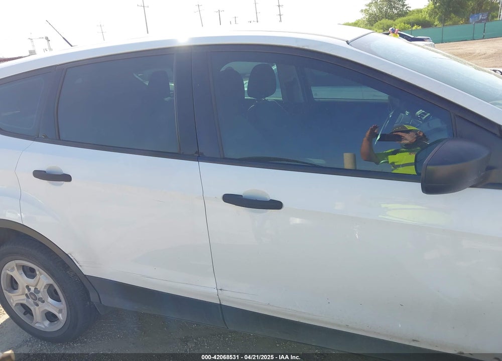 2017 FORD ESCAPE S VIN: 1FMCU0F7XHUC10112