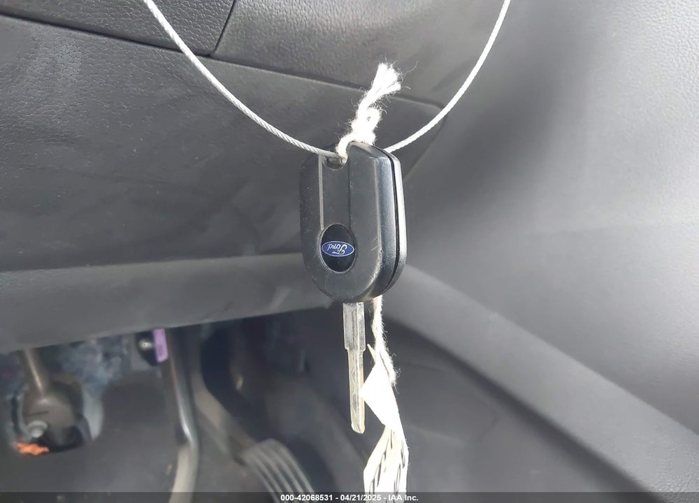 2017 FORD ESCAPE S VIN: 1FMCU0F7XHUC10112