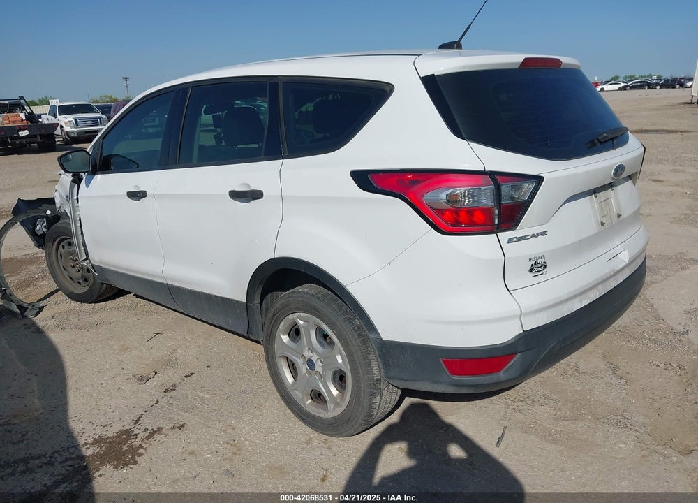 2017 FORD ESCAPE S VIN: 1FMCU0F7XHUC10112