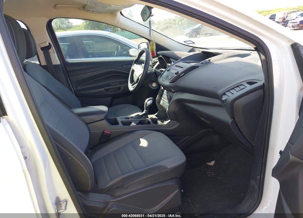 2017 FORD ESCAPE S VIN: 1FMCU0F7XHUC10112
