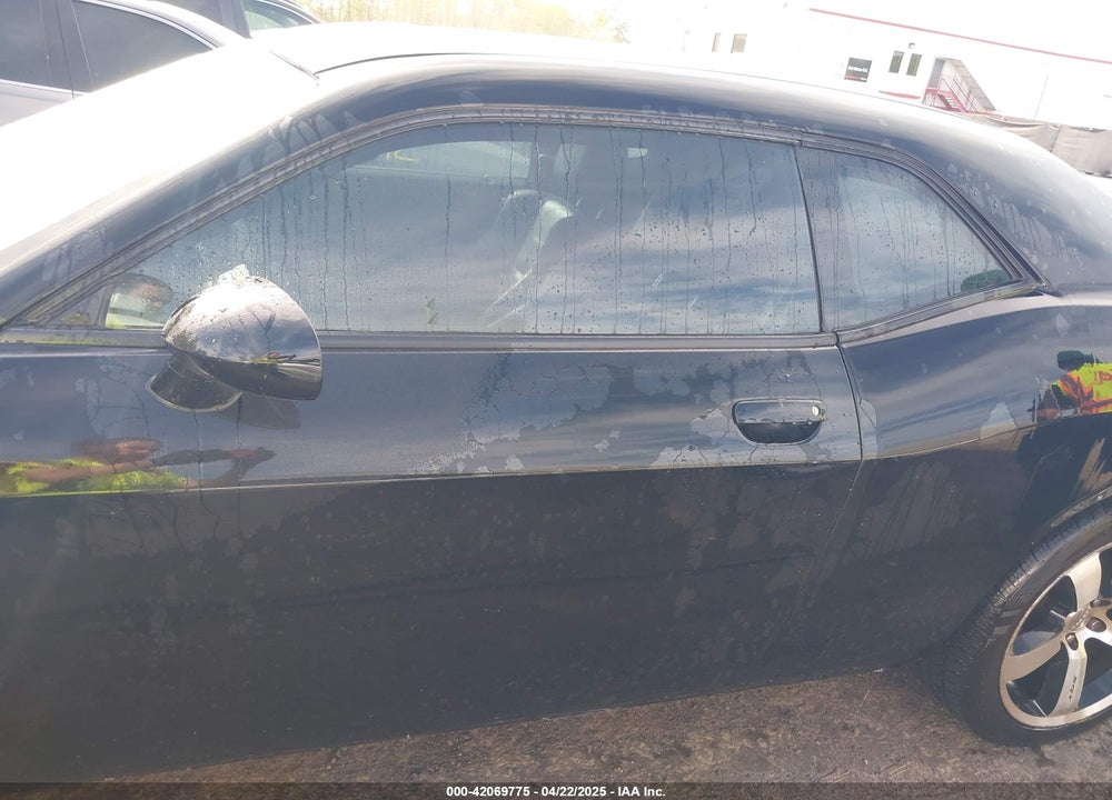 2011 DODGE CHALLENGER VIN: 2B3CJ7DJ8BH597193