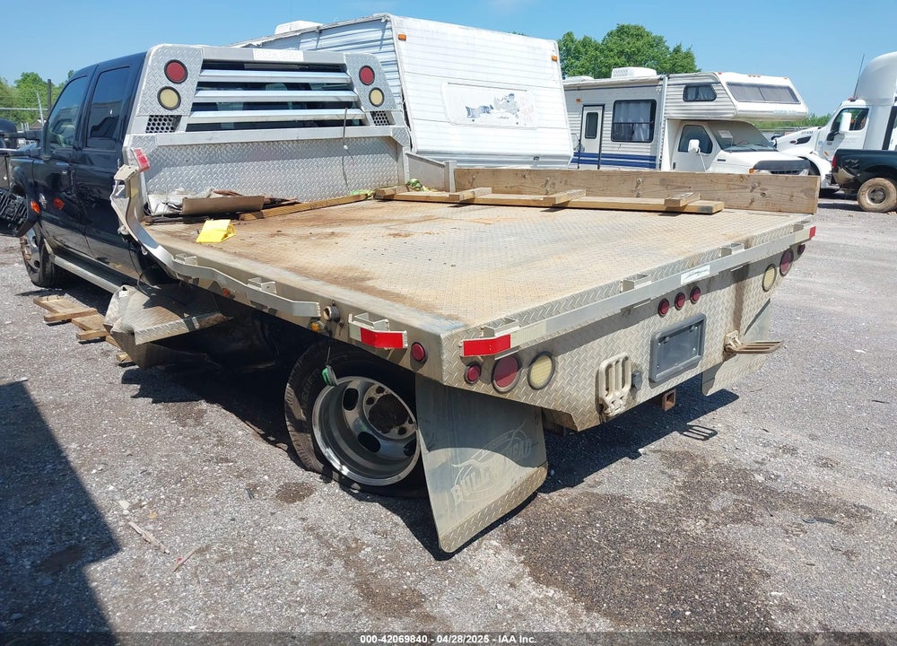 2011 FORD F-350 CHASSIS LARIAT VIN: 1FD8W3HT0BEC44413