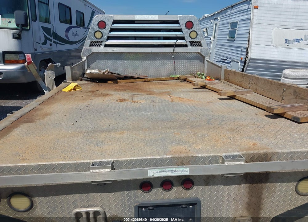 2011 FORD F-350 CHASSIS LARIAT VIN: 1FD8W3HT0BEC44413