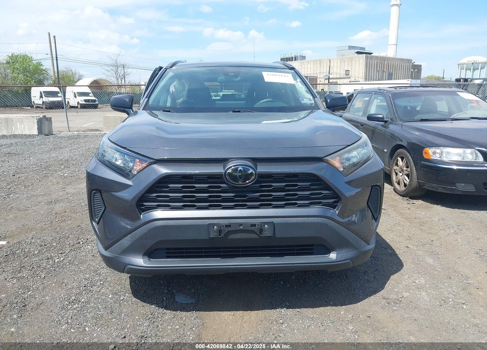 2019 TOYOTA RAV4 LE VIN: 2T3F1RFV0KC057197