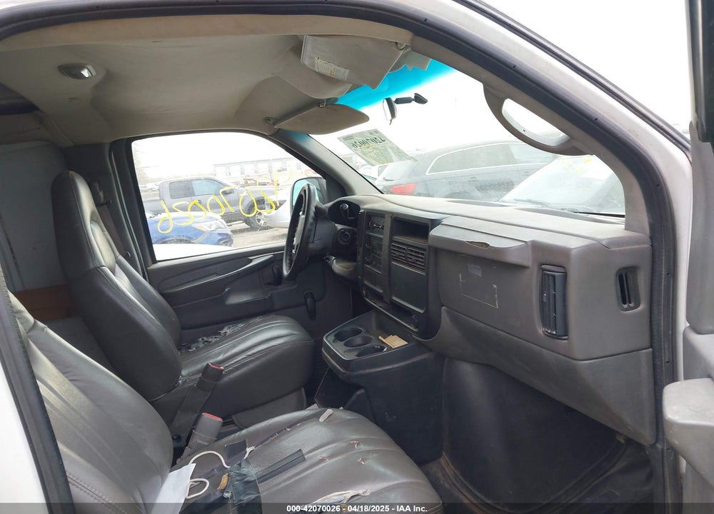 2004 CHEVROLET EXPRESS VIN: 1GCFG15XX41232932