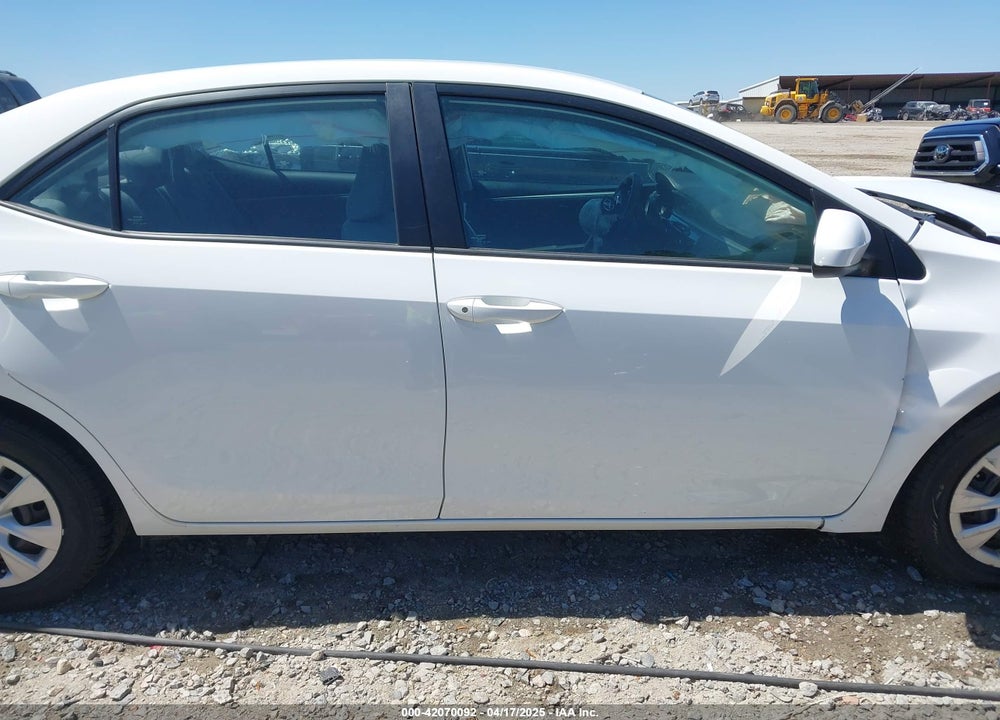 2015 TOYOTA COROLLA VIN: 2T1BURHE0FC270457