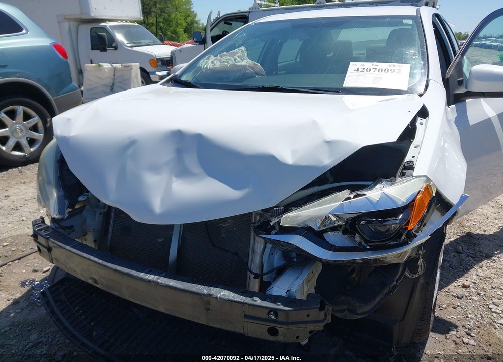 2015 TOYOTA COROLLA VIN: 2T1BURHE0FC270457