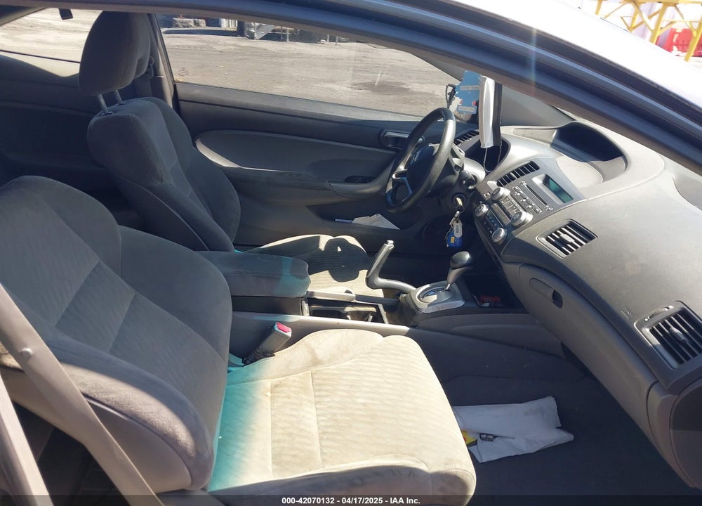 2010 HONDA CIVIC VIN: 2HGFG1B63AH535237