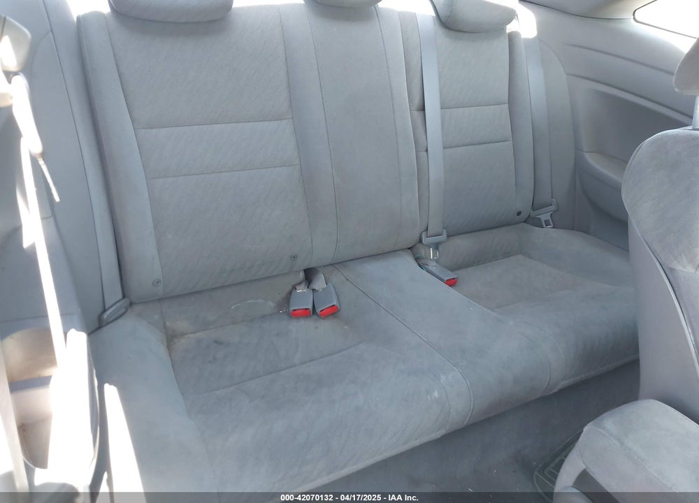 2010 HONDA CIVIC VIN: 2HGFG1B63AH535237