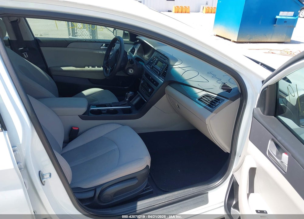 2017 HYUNDAI SONATA VIN: 5NPE24AF9HH534283