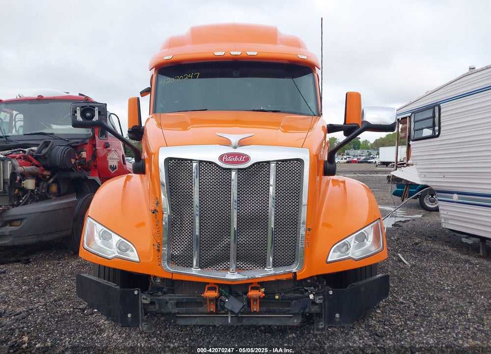 2022 PETERBILT 579 VIN: 1XPBD49X7ND781408