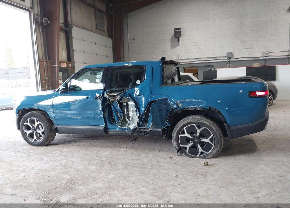 2023 RIVIAN R1T ADVENTURE/ADVENTURE DUAL MOTOR LARGE PACK/ADVENTURE DUAL MOTOR MAX PACK VIN: 7FCTGBAA4PN028189