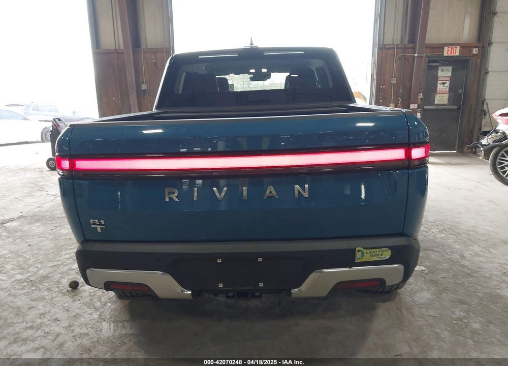 2023 RIVIAN R1T ADVENTURE/ADVENTURE DUAL MOTOR LARGE PACK/ADVENTURE DUAL MOTOR MAX PACK VIN: 7FCTGBAA4PN028189
