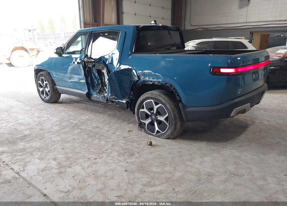2023 RIVIAN R1T ADVENTURE/ADVENTURE DUAL MOTOR LARGE PACK/ADVENTURE DUAL MOTOR MAX PACK VIN: 7FCTGBAA4PN028189