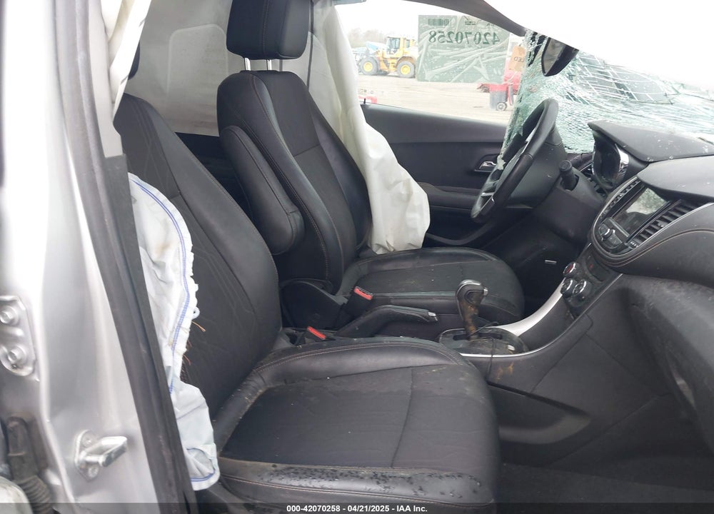 2019 CHEVROLET TRAX LT VIN: 3GNCJPSB1KL341857