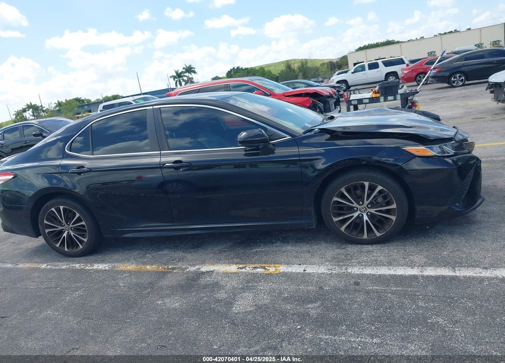 2020 TOYOTA CAMRY SE VIN: 4T1G11AK8LU980068