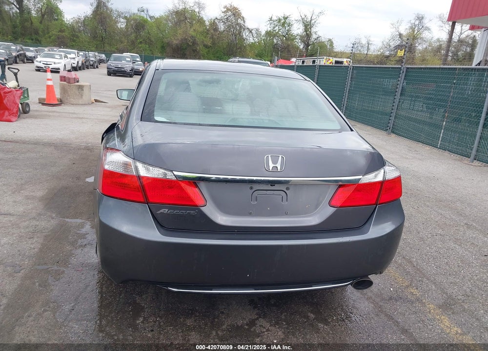 2015 HONDA ACCORD VIN: 1HGCR2F35FA246305