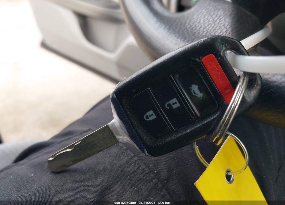 2015 HONDA ACCORD VIN: 1HGCR2F35FA246305