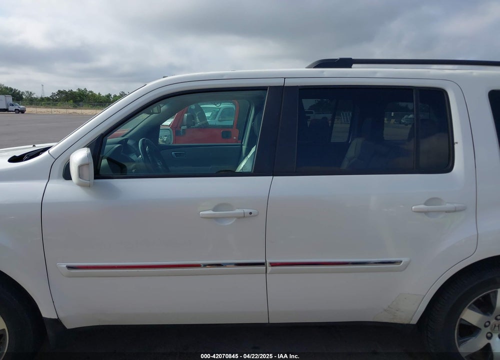 2013 HONDA PILOT VIN: 5FNYF3H98DB017996
