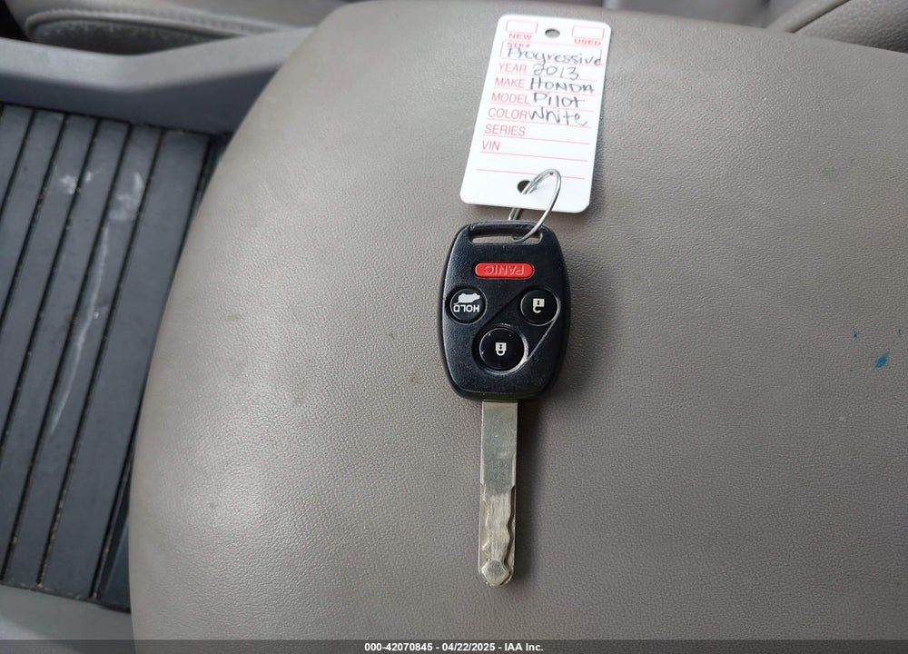 2013 HONDA PILOT VIN: 5FNYF3H98DB017996