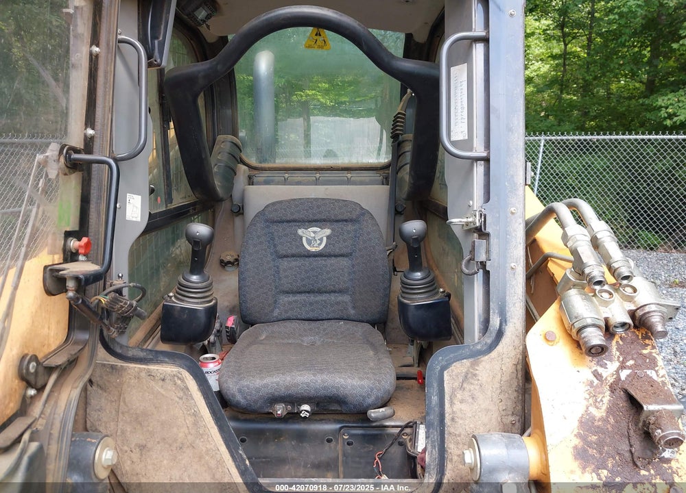 2023 CASE TV450B COMPACT TRACK LOADER VIN: JAFTV450ANM19047