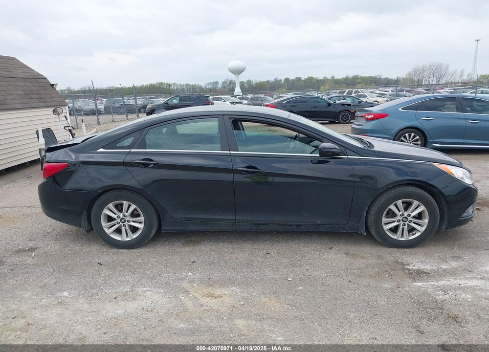 2013 HYUNDAI SONATA VIN: 5NPEB4AC0DH795608