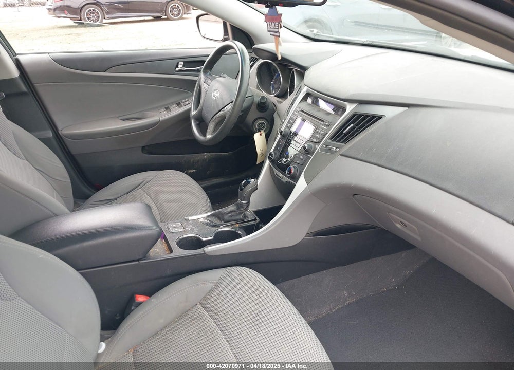 2013 HYUNDAI SONATA VIN: 5NPEB4AC0DH795608