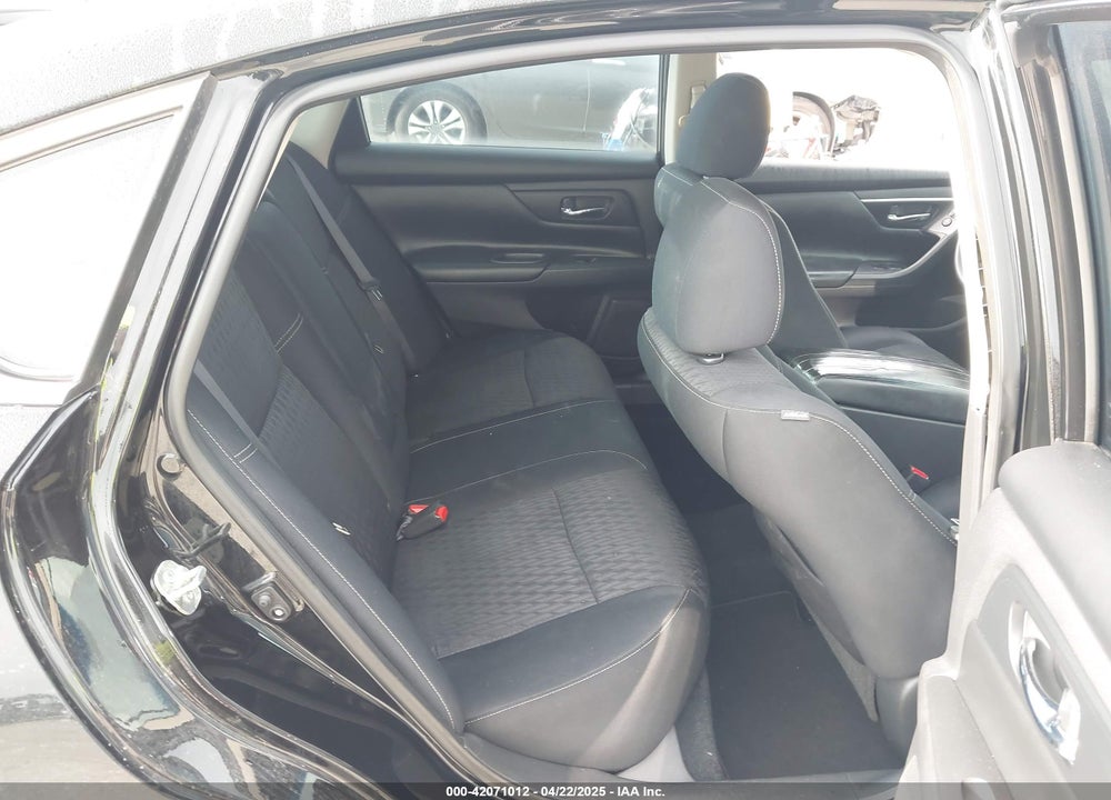 2017 NISSAN ALTIMA VIN: 1N4AL3AP6HC273405