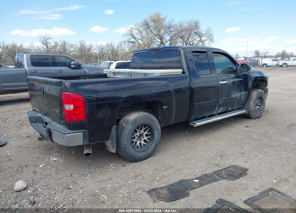 2007 CHEVROLET SILVERADO 1500 LT1 VIN: 2GCEK19C271610287