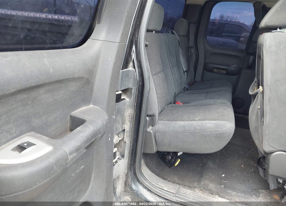 2007 CHEVROLET SILVERADO 1500 LT1 VIN: 2GCEK19C271610287