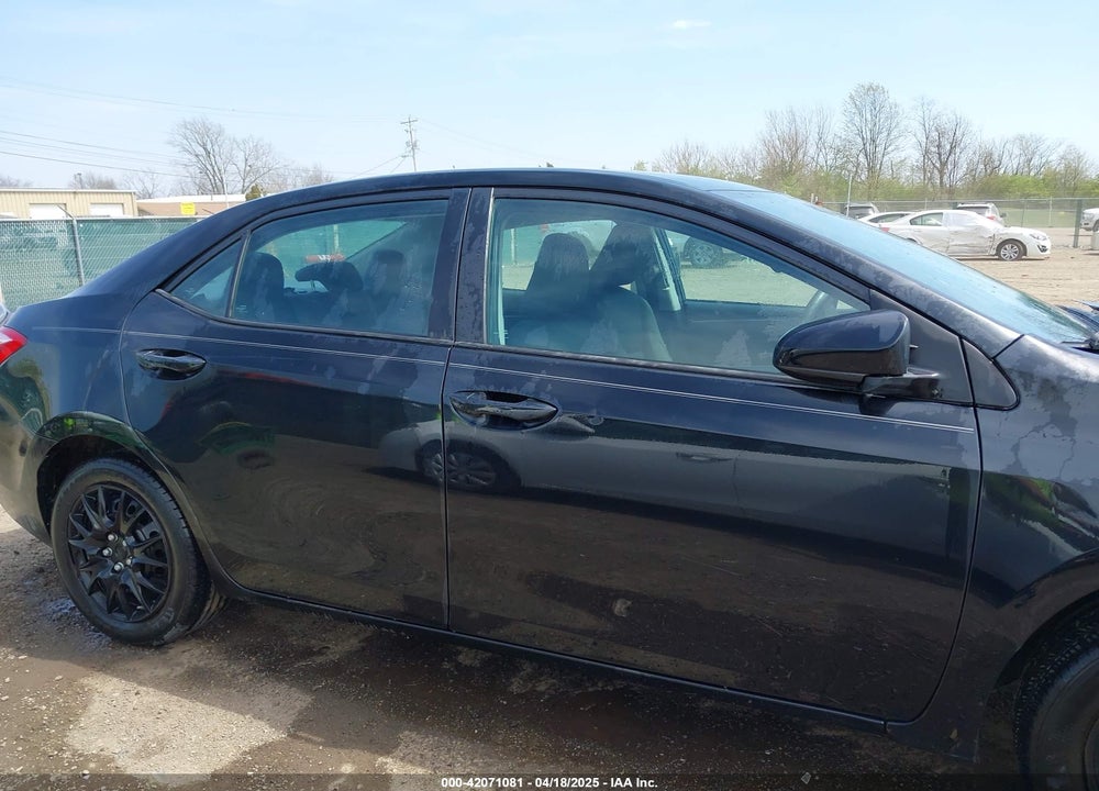 2018 TOYOTA COROLLA VIN: 5YFBURHE3JP755801