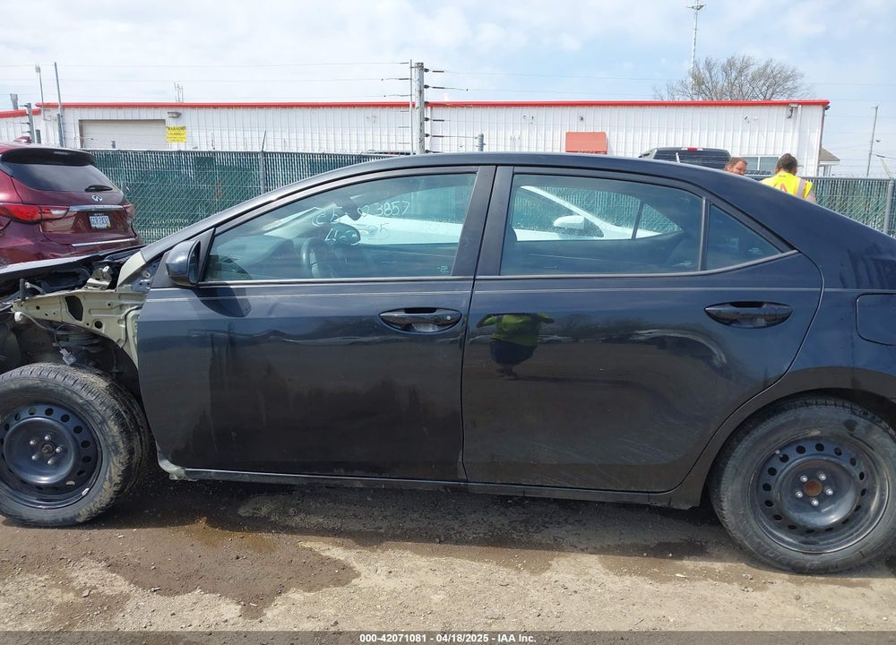 2018 TOYOTA COROLLA VIN: 5YFBURHE3JP755801