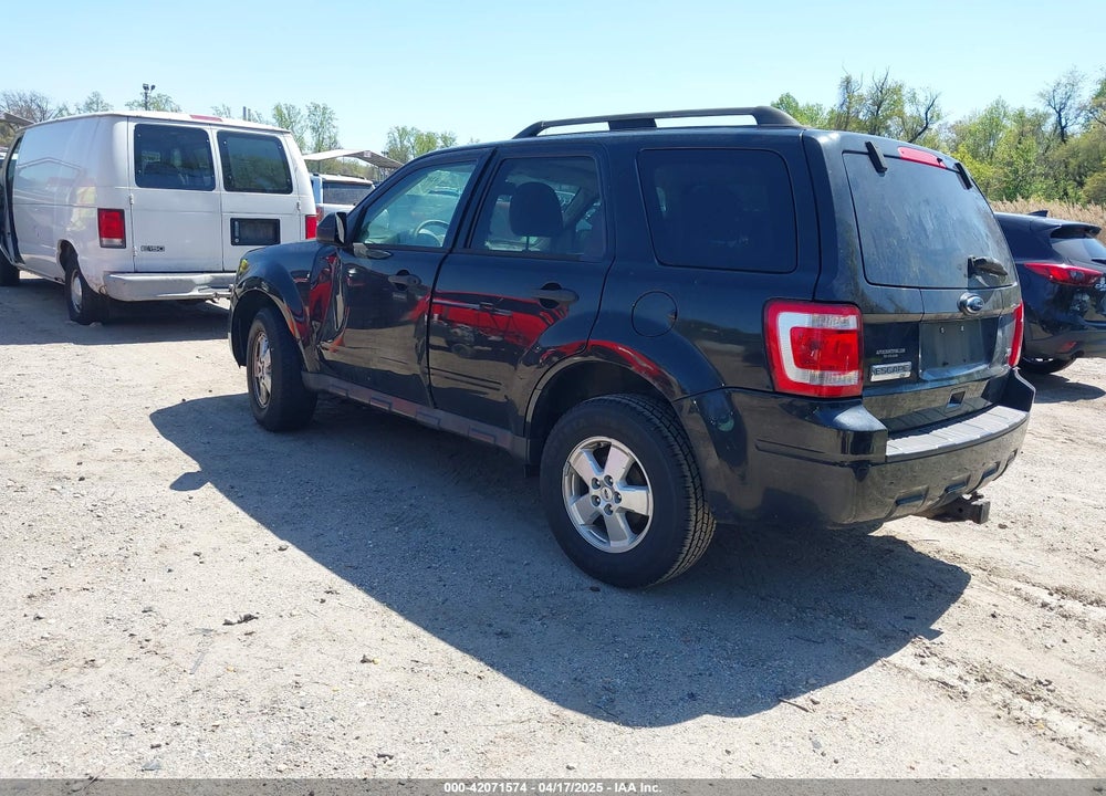 2011 FORD ESCAPE XLT VIN: 1FMCU9DG8BKA57174
