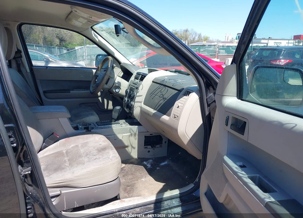 2011 FORD ESCAPE XLT VIN: 1FMCU9DG8BKA57174