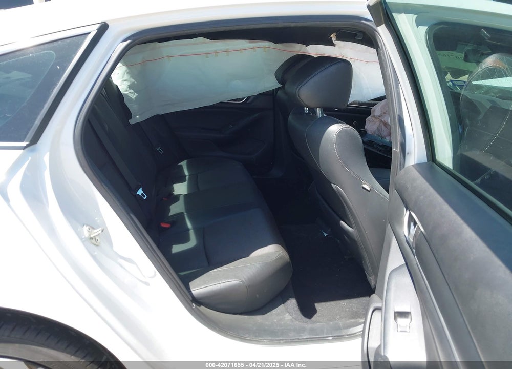 2019 HONDA ACCORD VIN: 1HGCV2F30KA016435