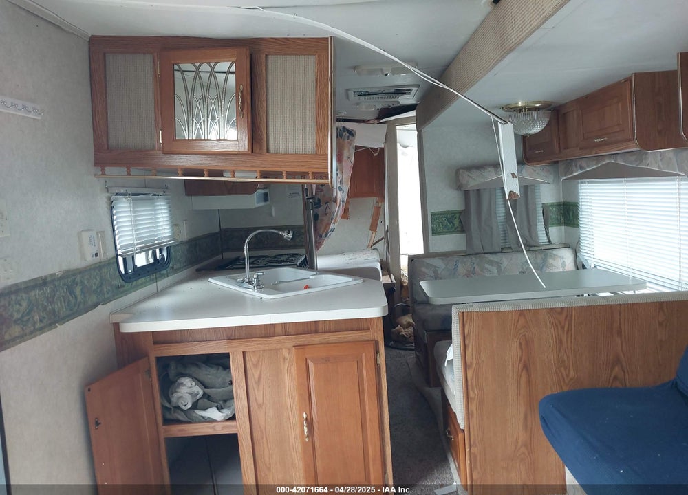 2002 FOREST RIVER SALEM VIN: 4X4TSMB252B009940