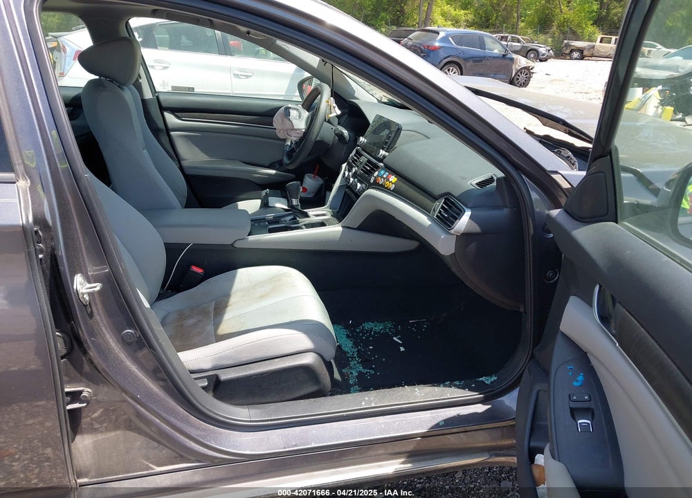2018 HONDA ACCORD VIN: 1HGCV1F46JA138928