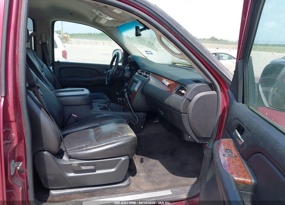 2007 CHEVROLET TAHOE LT VIN: 1GNFK130X7R423896