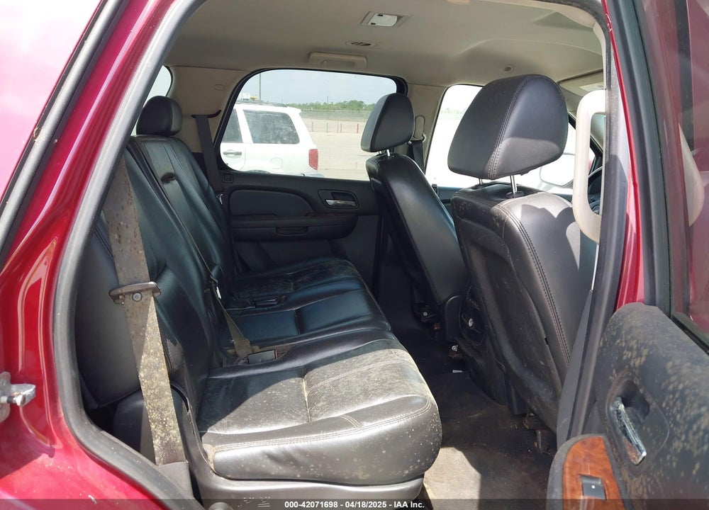 2007 CHEVROLET TAHOE LT VIN: 1GNFK130X7R423896