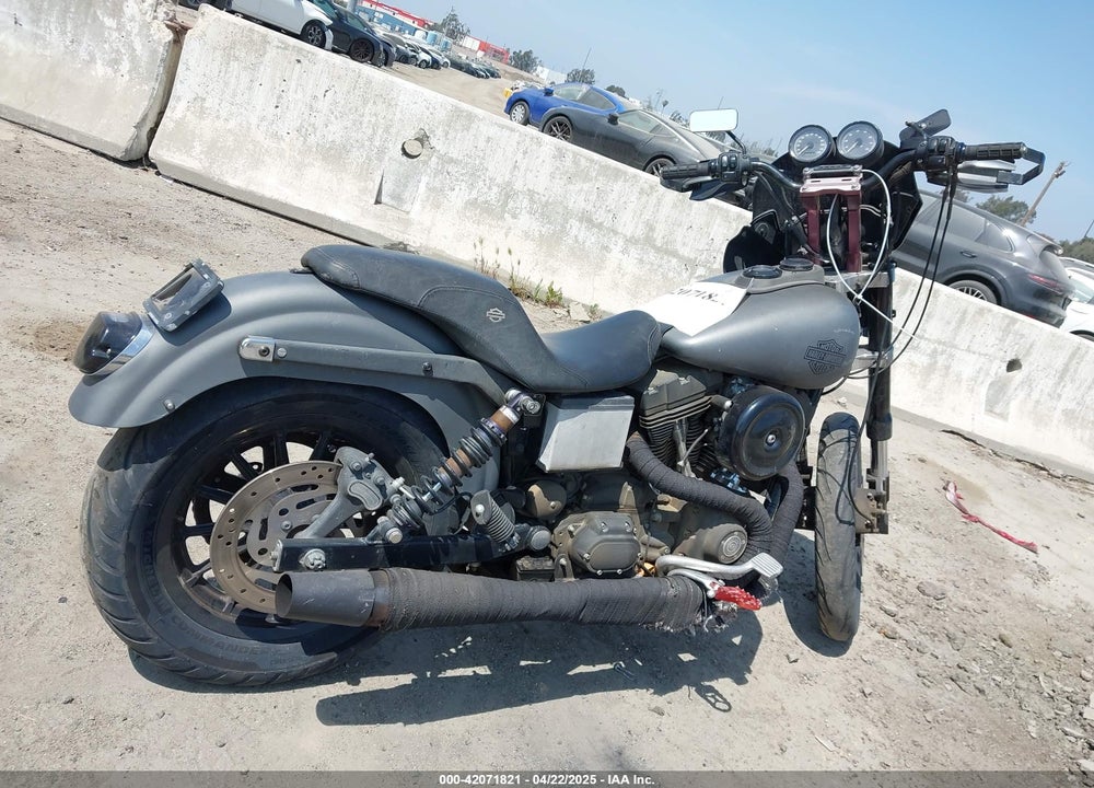 2001 HARLEY-DAVIDSON FXDXT VIN: 1HD1GLV131Y308591