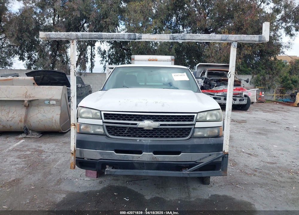 2006 CHEVROLET SILVERADO 2500HD WORK TRUCK VIN: 1GCHC29U56E256142