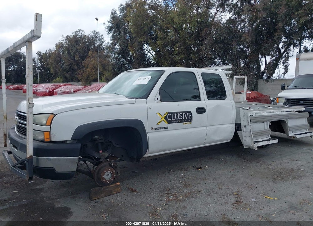 2006 CHEVROLET SILVERADO 2500HD WORK TRUCK VIN: 1GCHC29U56E256142