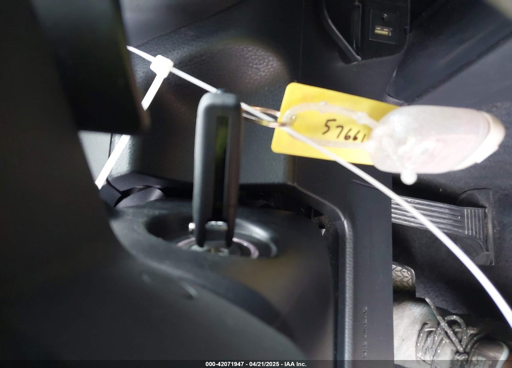 2019 TOYOTA CAMRY VIN: 4T1B11HK6KU232255
