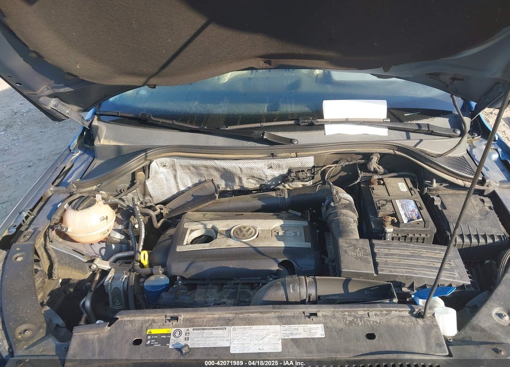 2017 VOLKSWAGEN TIGUAN VIN: WVGAV7AX6HK004785