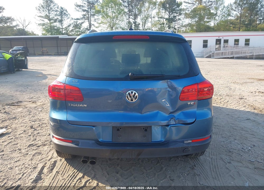 2017 VOLKSWAGEN TIGUAN VIN: WVGAV7AX6HK004785